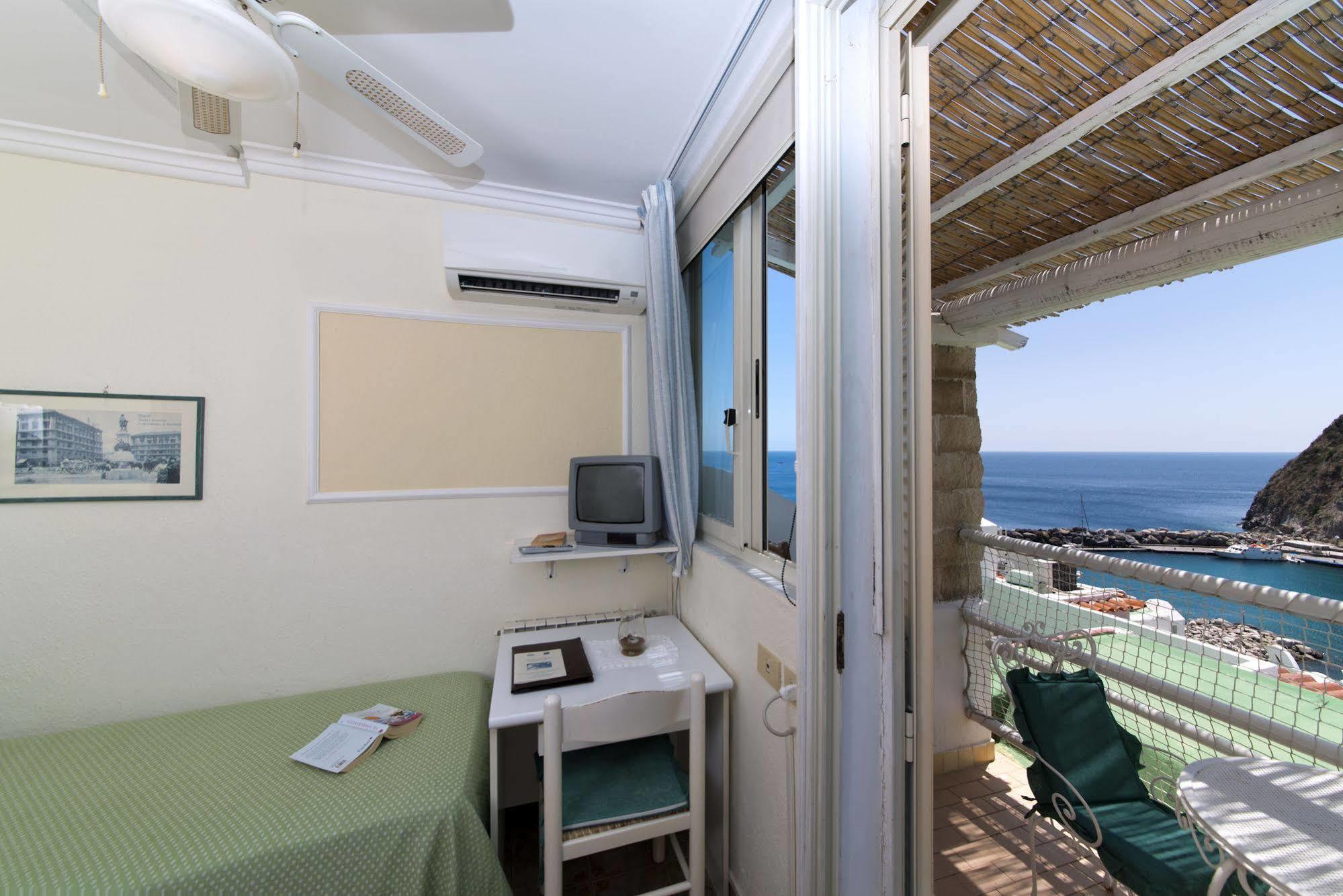 Hotel La Palma Sant'Angelo  Exterior photo